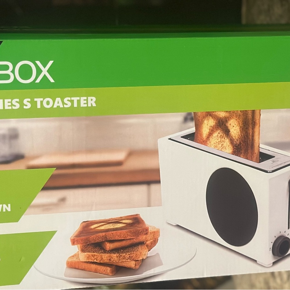 White and Black Toaster XBOX